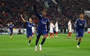 凯恩:今年金球奖可能颁给巴黎球员,登贝莱和阿什拉夫都很出色