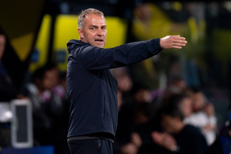 九游体育-西甲首轮登顶的队伍中，曾有13支最终问鼎冠军