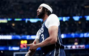 英雄联盟-独行侠VS老鹰裁判报告：浓眉准绝杀前一回合已经走步违例！