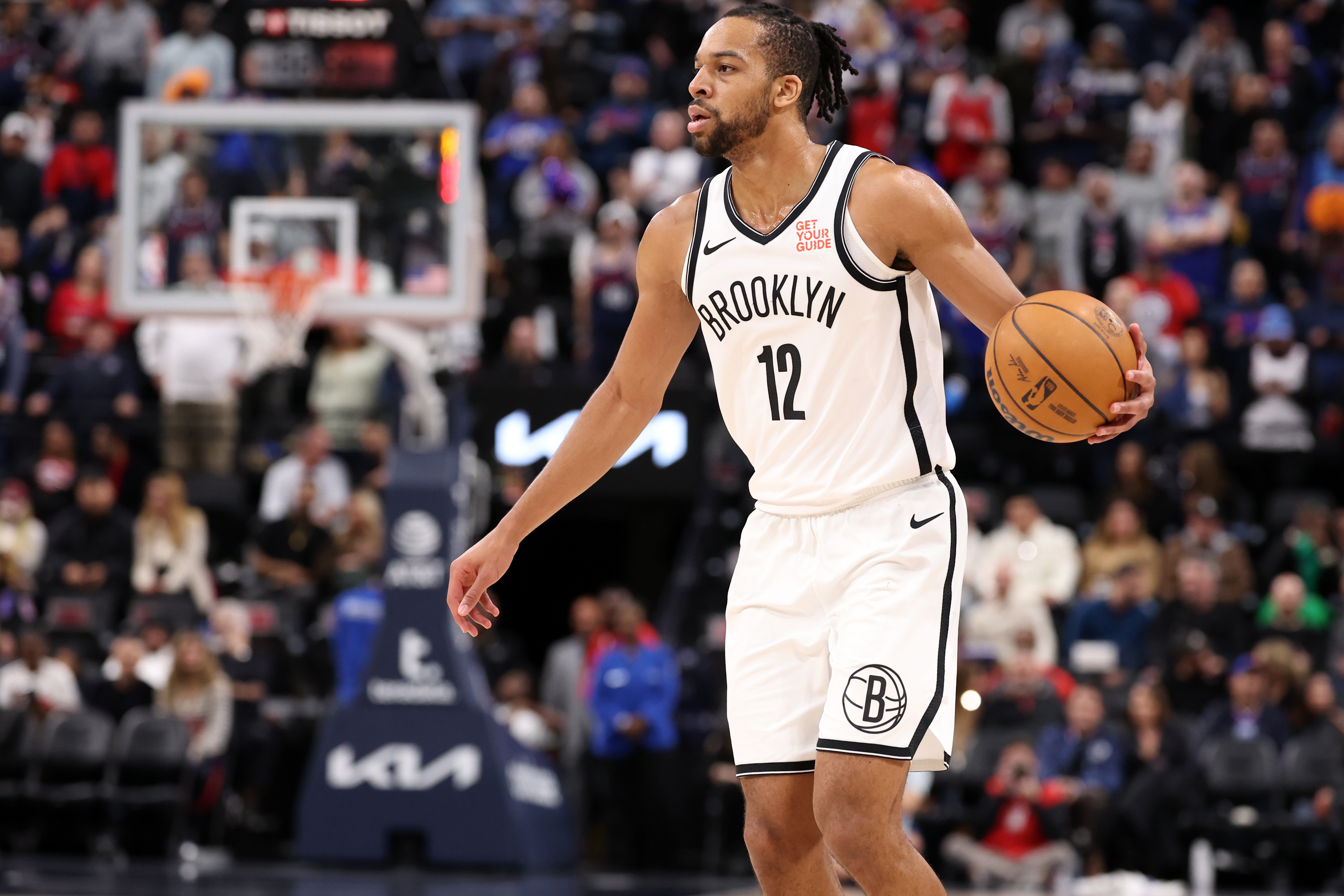 篮网计划裁掉前锋厄沃马 上季场均9.5分 曾凡博少一竞争对手