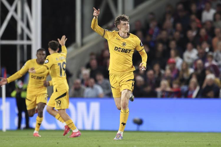 九游体育官方网站-狼队主帅谈拉尔森今日缺阵:他只是受伤了,没办法出战