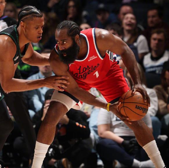 九游体育-赶走保罗,快船还是输球,过去八场比赛,快船输掉七场!