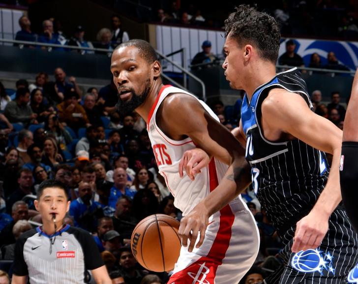 九游体育官方网站-大逆转魔术！杜兰特40+8，谢泼德再超神下去，火箭能让联盟大结局